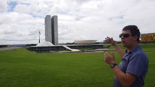 Place Des Trois pouvoirs Brasilia  Brésil  Découverte et Voyage [upl. by Seafowl]