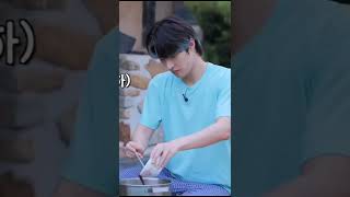 first time I saw Mingi cook and the food ran out in an instant mingi ateezshorts hongjoong kpop [upl. by Imekawulo]