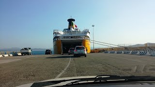 Come imbarcare la macchina sul traghetto al Golfo degli Aranci Victoria CorsicaSardinia Ferries [upl. by Joellen]