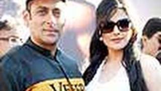 Zarine Khan Gets Ready For Salman  Latest Bollywood News [upl. by Grekin]