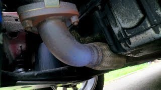 Replacing Front amp Centre EXHAUST Sections Vauxhall Astra G MK4 [upl. by Etiuqal]