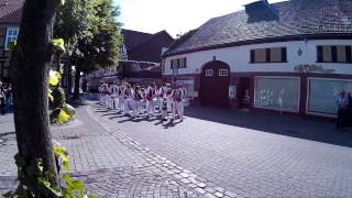 Fanfarenzug an der St Margarethenkirche beim Schützenfest 2015 in Wadersloh [upl. by Berkly38]