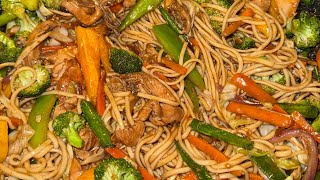 How to make the best lo mein noodles with chicken [upl. by Docile488]