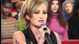 Patricia KAAS dans VIVEMENT DIMANCHE avec Michel DRUCKER en 2003 [upl. by Jerry]