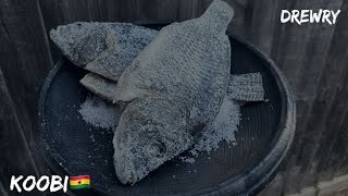 RECETTE DU POISSON SALÉ ET SÉCHÉ  LE TILAPIA SALÉ KOOBI [upl. by Hujsak]