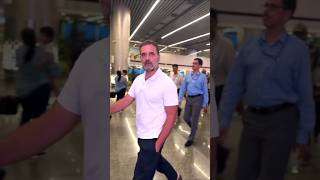 Rahul Gandhi Lucknow airport  viralshortvideo rahulgandhi priyankagandhi shortvideo shorts [upl. by Je]