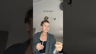 3 wochen alte Brezel zwischen den Autositzen geht auch noch 🤝🏻 MomsofTikTok momtok mom momlife [upl. by Chalmers]