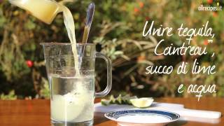 Come preparare il cocktail Margarita  videoricetta  idee per feste e aperitivi [upl. by Euqinomod]