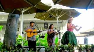 Beautiful Hula amp Music at the Moana Surfrider Hotel Waikiki [upl. by Nerita]