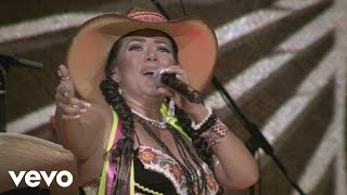 Lila Downs  Una Cruz de Madera Concierto en Vivo [upl. by Yuma]