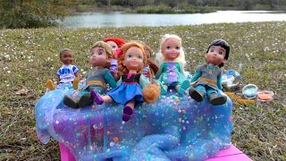 Slime Fun  Elsa amp Anna toddlers are playing outdoors  Barbie dolls  game [upl. by Paola646]