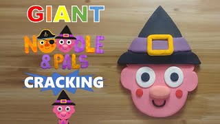 GIANT Halloween Noodle amp Pals Blossom clay cracking 거대 할로윈 국수와 친구들 블라썸 점토 부수기 [upl. by Faustus]