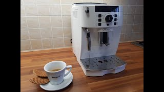 Decalcefierea aparatului de cafea DeLonghi Magnifica S [upl. by Airemahs980]