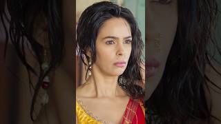 Mallika Sherawat’s ICONIC Entry in VickyVidyaKaWohWalaVideo Ft Vijay Raaz [upl. by Nylirehs]