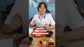 Jom makan nasi ayam dengan wantan goreng Simple food but satisfied shorts shortvideo shortsfeed [upl. by Aklam354]