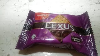 Munchys Lexus Chocolate Cream Sandwich [upl. by Mattah847]