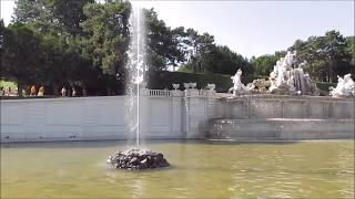 quotDer große NEPTUNBRUNNEN im Schlosspark SchönbrunnWien 2019quot Wolfgang Schmökel [upl. by Anifad]