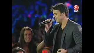 Luis Fonsi  Se supone Viña 2012 [upl. by Fredette]