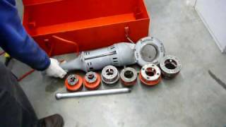 Ridgid 700 pipe threader with 6 12R dies gangbox [upl. by Heiner655]