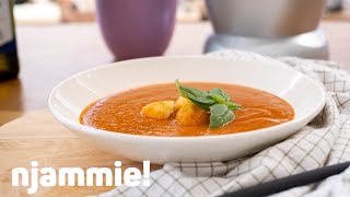 Romige tomatensoep met mozzarellaballetjes Recept  njammie [upl. by Lundquist]