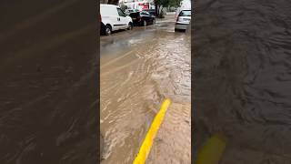 Así bajaba el agua hoy por las calles de Ibiza dana agua ibiza inundación [upl. by Ardnasella]