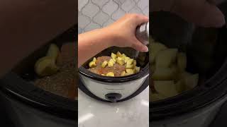 SAVE THIS EASY WEEKNIGHT DINNER  CROCKPOT CHICKEN POT PIE easyrecipe crockpotcooking [upl. by Irok7]