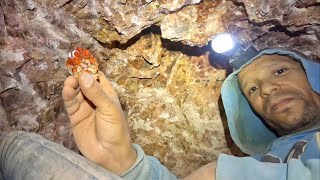 Gemstones in Morocco Vanadinite Mibladen  Mining Morocco Ep 6 wolf2raven [upl. by Alicec]