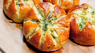 Goodbye Garlic Bread Garlic Buns Are Better Sweet And Savoury Slay With This Recipe [upl. by Enelec]