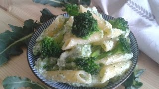 Pasta con la ricotta e broccoli [upl. by Iveel]