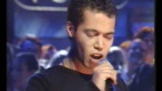 Finley Quaye  quotYour love gets sweeterquot on TOTP in 1998 [upl. by Ambur]