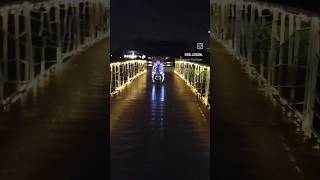 De kerstscooter op de kerstbrug [upl. by Adnulahs]