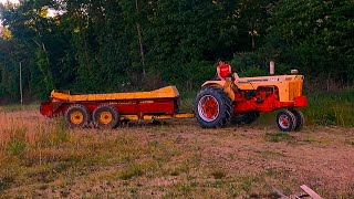 Case 730 Spreading Manure [upl. by Weikert]