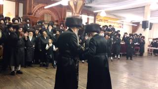 Tosher Rebbe lizensker rebbe dancing together [upl. by Llaccm]