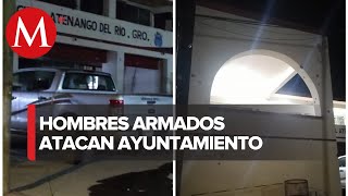 Atacan a balazos ayuntamiento de Atenango del Río en Guerrero [upl. by Geesey]