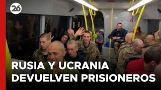 Rusia y Ucrania devolvieron cada uno 90 prisioneros de guerra [upl. by Novek580]