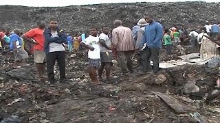 Mozambico crolla montagna di rifiuti strage a Maputo [upl. by Liban]