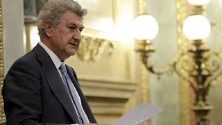 Jesús Posada anuncia que acabará el acto de proclamación de Felipe VI con un quotviva al reyquot [upl. by Atiuqcaj]