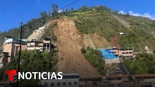 Un deslizamiento de tierra en Perú deja más de 60 viviendas sepultadas  Noticias Telemundo [upl. by Filia]