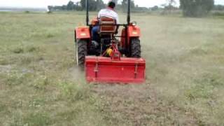 TRACTOR HARVEST KING 230 CON ROTOTILER [upl. by Darken]