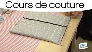 Coudre une housse de coussin en forme portefeuille [upl. by Svensen129]