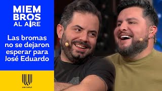 ¡Paul Stanley y José Eduardo Derbez se dan duro en batalla de bromas pesadas  Miembros al Aire [upl. by Popele210]