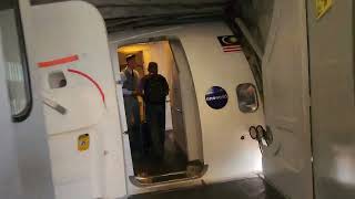 Boarding Domestic Business Malaysia Airlines Kuala Lumpur International Airport Terminal 1 KLIA T1 [upl. by Matusow]