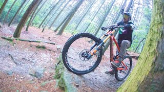 CUSTOM SANTA CRUZ DOWNHILL MTB WET SESSION  BLACK RUN [upl. by Neih559]