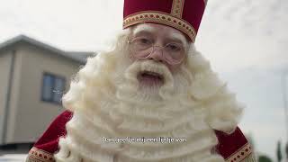 Directeurtje Marco Louwerens huren als Sinterklaas [upl. by Aseeram]