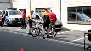 Demonstratie fietsbrigade politie Denderleeuw  Demonstration bicycle police [upl. by Ehlke755]