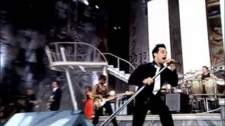 Robbie Williams  Let me entertain you  Live at Knebworth [upl. by Liederman]