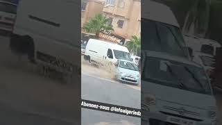 Inondation dz  une fiat 500 sengage en plein dedans wilaya 27 mostaganem fi djazair en algerie [upl. by Egin402]