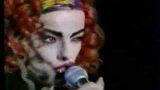 Nina hagen  Aufm bahnhof zoo live [upl. by Galateah108]