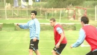 Suárez sancionado 10 partidos [upl. by Celeste]