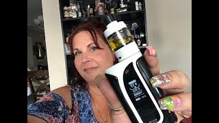 REVIEW  Eleaf iKuun i200 Mod Kit with Melo 4 Tank Atomizer 4600mAh [upl. by Arama]